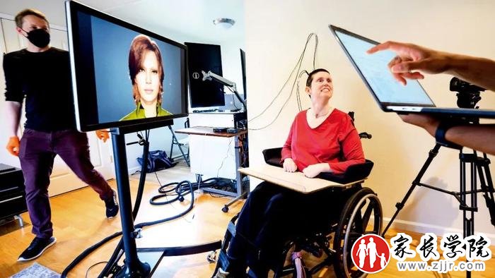 安与研究团队一起训练人工智能算法,使其能够识别与音素相关的大脑信号。图/加州大学